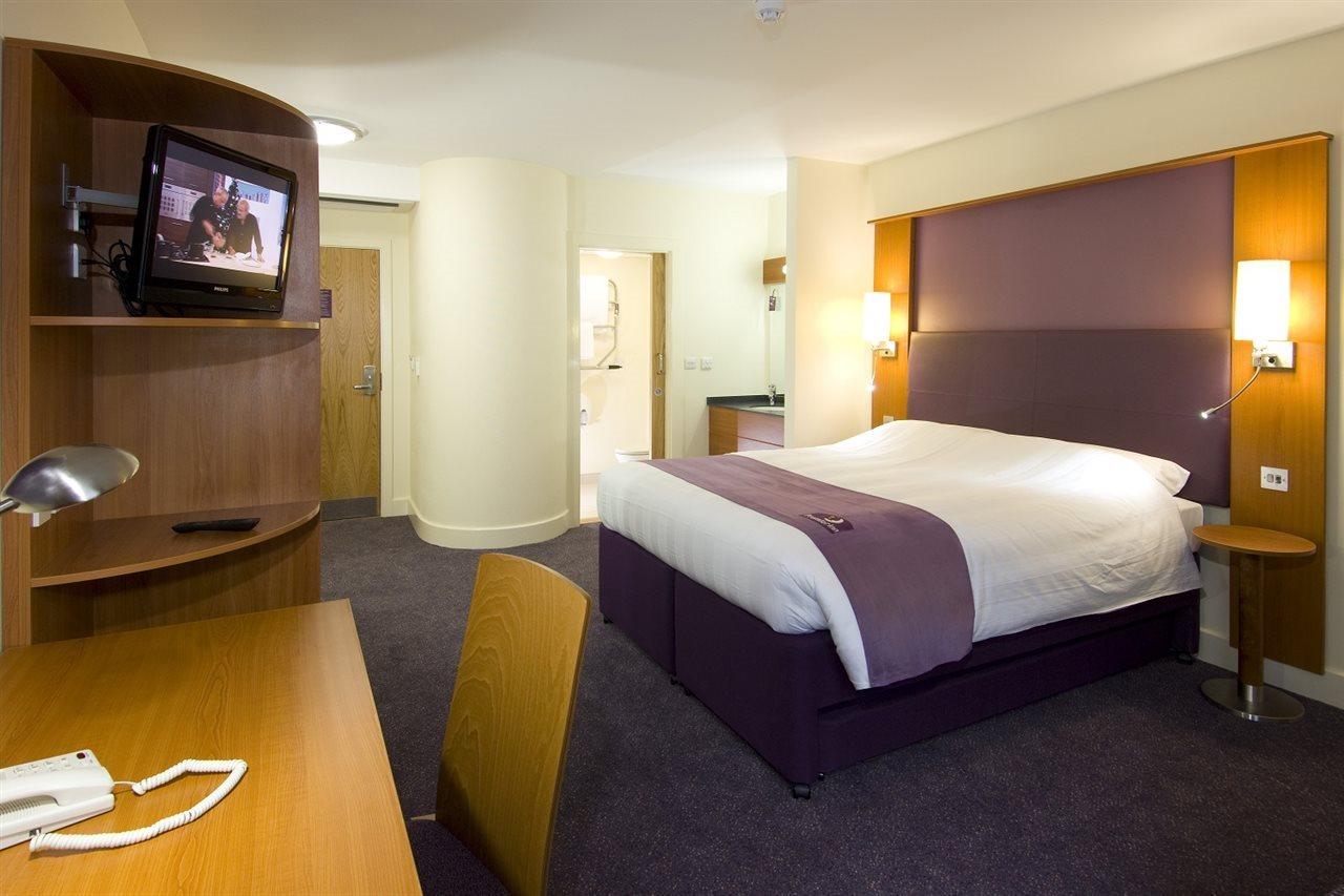 Premier Inn Sheffield City Centre Buitenkant foto